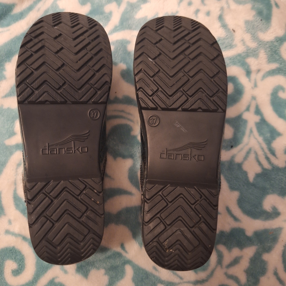 Black And Silver Patterned Clogs - image 6